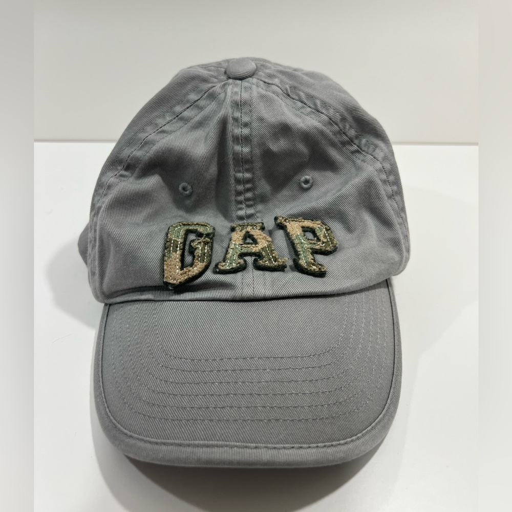 GAP Kids Gray Baseball Hat with Embroidered Logo, Size L/XL